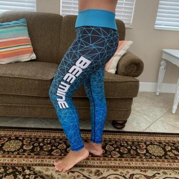 Colombian Athletic Yoga Pants - Picture 4 of 4